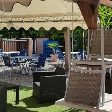 Mobil-home Confortable - 6 Pers. - Api-1-52-2167 *